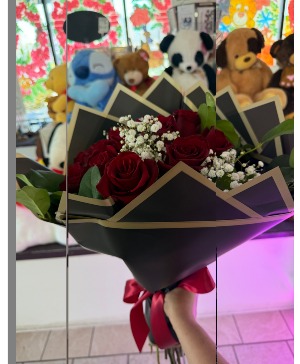 Red Roses Bouquet 