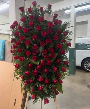 red roses standing spray