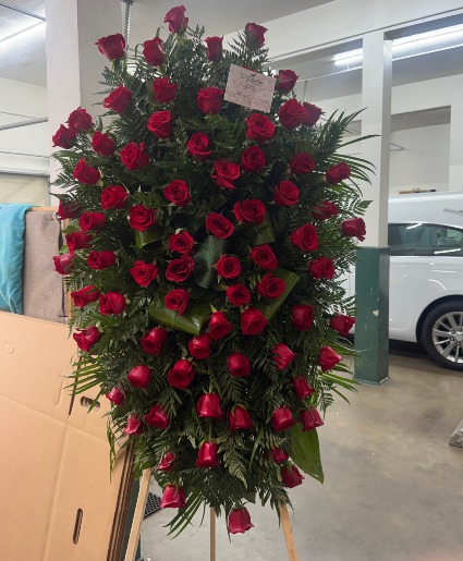 red roses standing spray