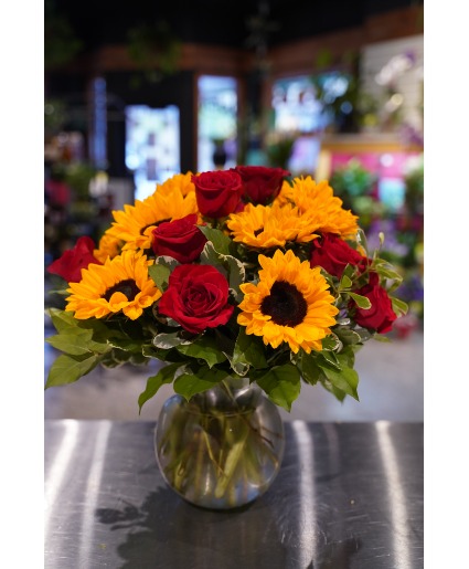 Red Roses & Sunflowers Striking Bouquet