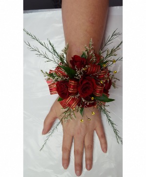 Red shine Wristlet
