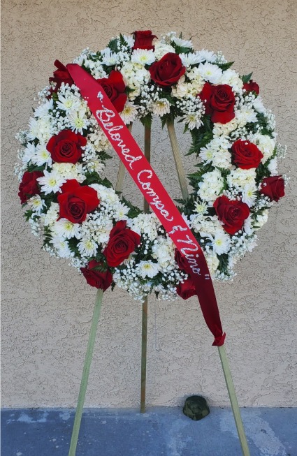 Red & White Standing Wreath