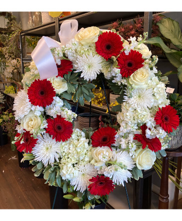 Regal Wreath Standing Spray in Darien, CT | DARIEN FLOWERS