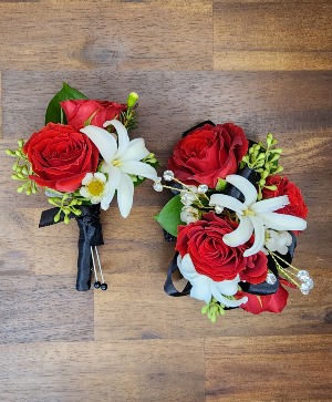 Rhythm & Roses Set Corsage/ Boutonniere