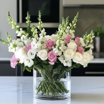 Romance Arrangement   in Coconut Grove, FL | Luxury Flowers