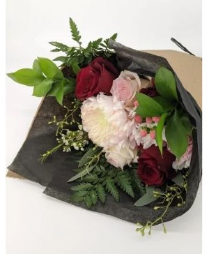 Romance Cut Flower Bouquet No Vase