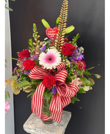 Romeo and Juliet  Flower Arrangement in Greenville, KY | Brittany's House of Flowers