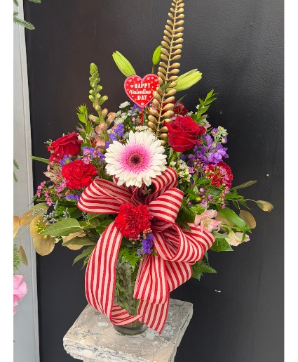 Romeo and Juliet  Flower Arrangement