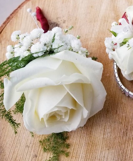 Rose Boutonniere 