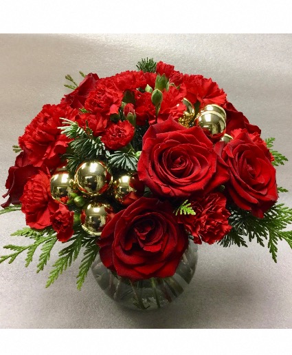 Rose Bowl Bouquet Vase arrangement. 