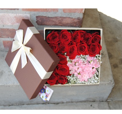 Rose Box Roses/ Valentines' Day