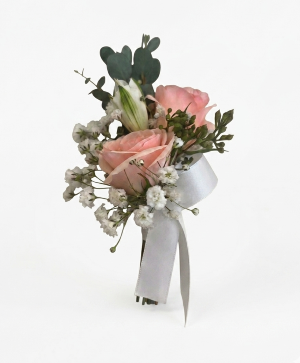 Rose & Eucalyptus Bout 