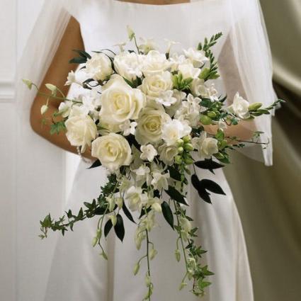 Rose Garden Wedding Bouq 
