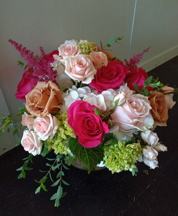 Rose Special Designer's Choice in Glastonbury, CT | THE FLOWER DISTRICT