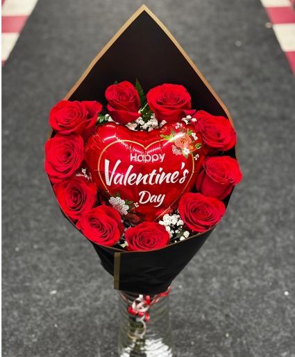 Roses and balloon bouquet