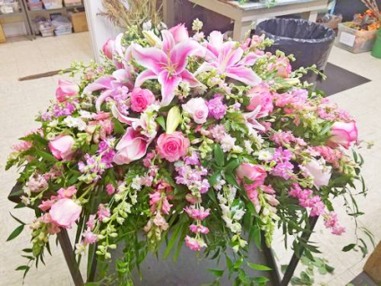 Roses and Lilies Casket Spray