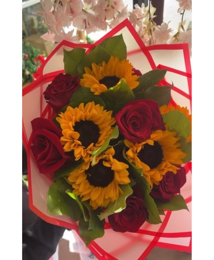 Roses And Sunflowers  Bouquet