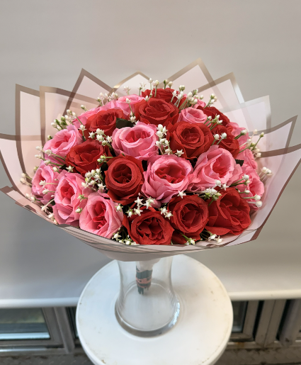     love ROSES BOUQUET 24 roses