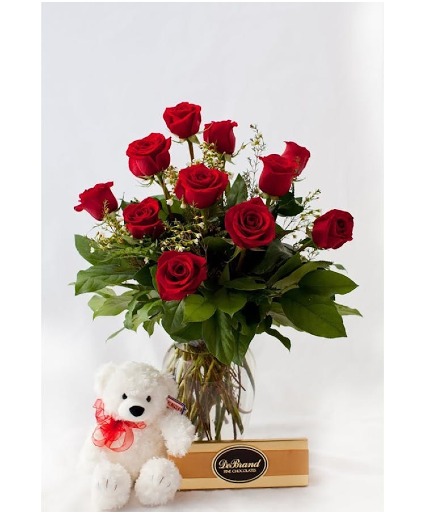 Roses & Gifts Anniversary or Birthday