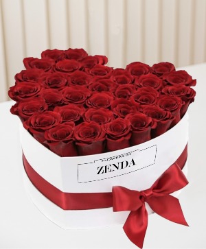 ROSES IN HEART BOX HEART BOX