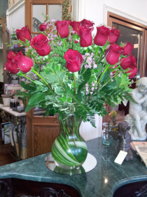roses lush rose vase 