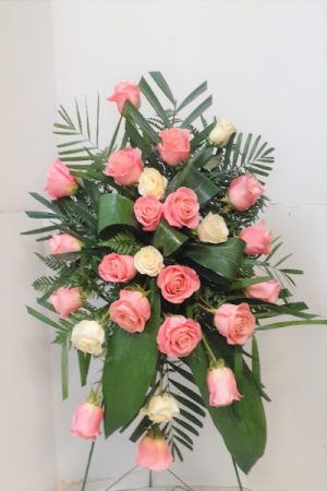 Rosie Remembrance  in Tottenham, ON | TOTTENHAM FLOWERS & GIFTS