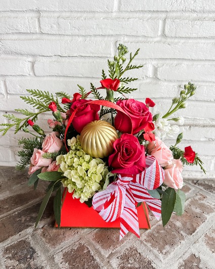 Rosy Christmas Cheer Floral arrangement