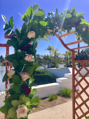Rosy Garden Arbor Garland