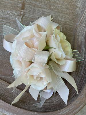 Rosy Posy blush Wrist Corsage