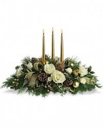 Royal Christmas Centerpiece Golden trimmings