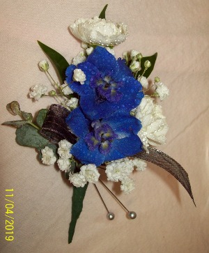 Royal Night Boutonniere