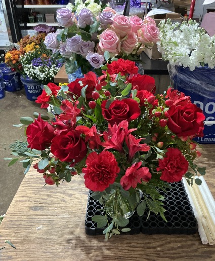 Ruby Red Fresh arrangement 