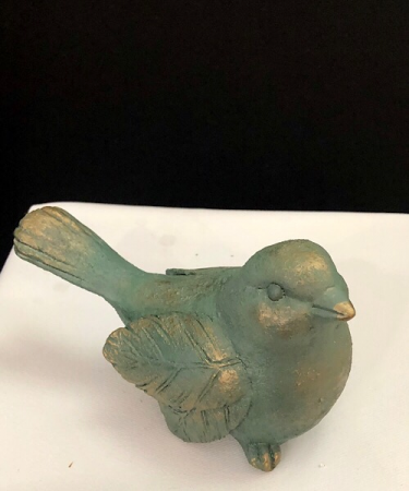 Rustic bird statue Bird statue