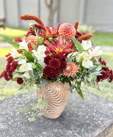 Rustic Elegance Vase Arrangement in Medina, NY | CREEKSIDE FLORAL AND DESIGN