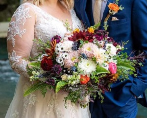 Rustic Merlot bridal bouquet