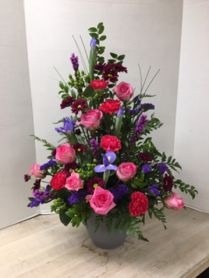 S100 - Pink Rose Inspiration Arrangement