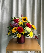 SCARLET DIAMOND FLOWER ARRANGEMENT