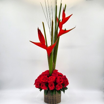 Amor Tropical  Love Arrangement