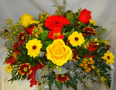 Centerpiece for fall! Seasonal flowers  (F) and colors