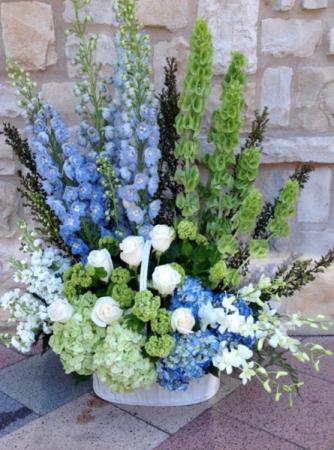 Seaside Dreams Basket in Braintree, MA | Braintree Flowers