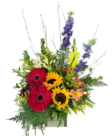 Seasonal Wooden Box Designer's Choice in Mcminnville, OR | POSEYLAND FLORIST