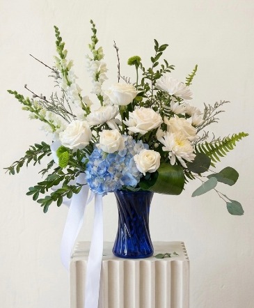 Serene Skies Tribute  in Winnipeg, MB | CHARLESWOOD FLORISTS