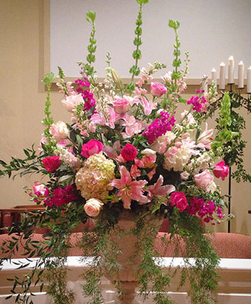 Shades of Fuchsia Centerpiece in Saginaw, TX | WS FLOWER SHOP