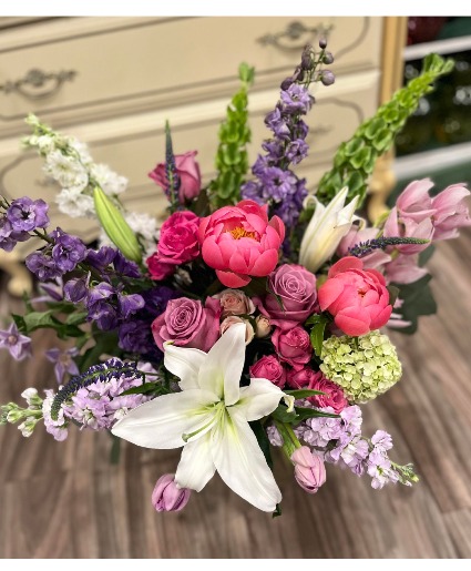  Queen for a Day Luxury Arrangement