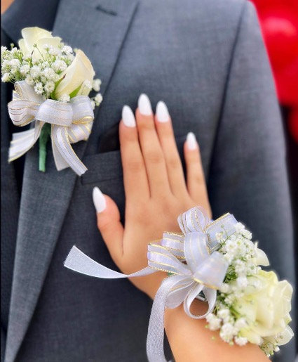 Shimmer White Spray Rose Prom Corsage Set