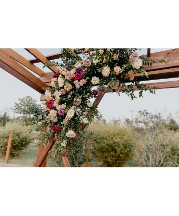 Romantic Arbor  in Eunice, LA | PETALS & POTS, LLC