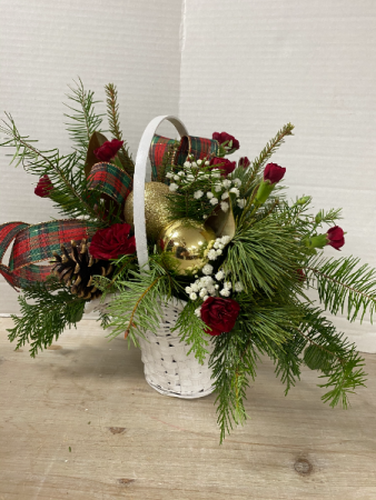C100 - Silent Night Basket