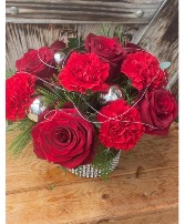 Silver Tidings fresh center piece