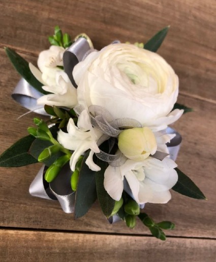 Simple Beauty Corsage