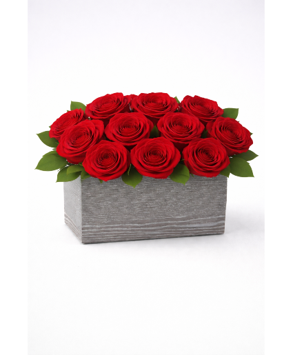 Simple Charm Rose  18 Red Roses in a wooded Box 
